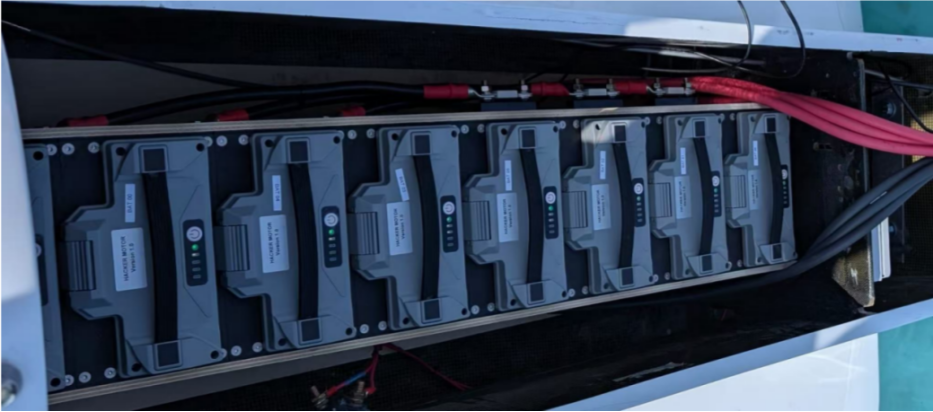 電動(dòng)船電池倉 電動(dòng)船電池倉