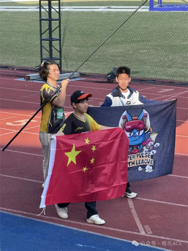 龍隊、小白、果果