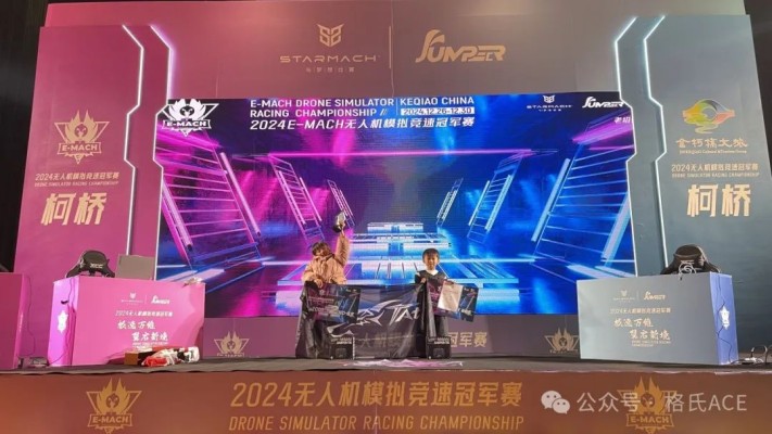 左李可兒、右李明逸