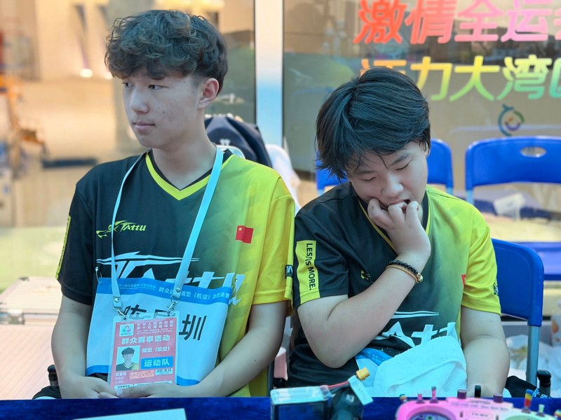 小白、果果，