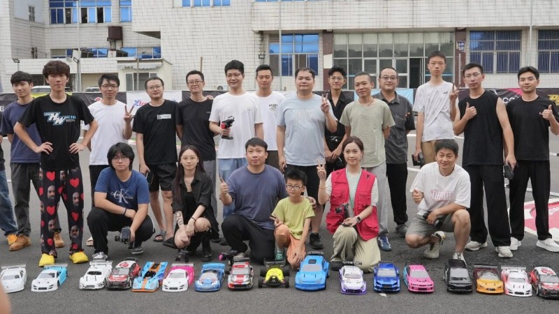 1/10平路遙控車邀請(qǐng)賽全員合影 1/10平路遙控車邀請(qǐng)賽全員合影