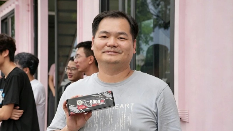 1/10平路遙控車邀請(qǐng)賽選手和格氏電池 1/10平路遙控車邀請(qǐng)賽選手和格氏電池